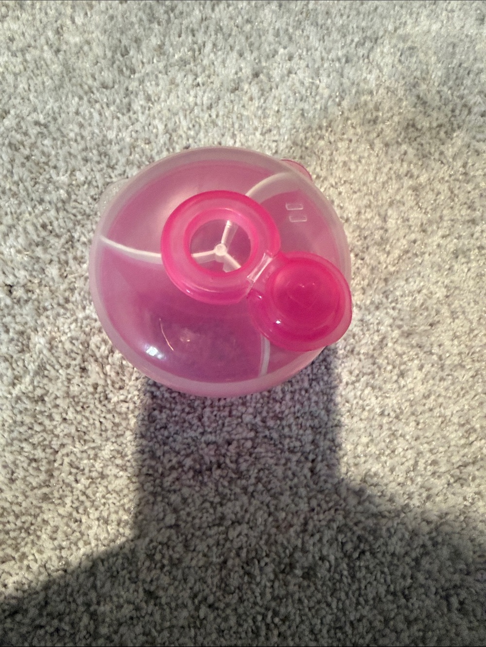 Munchkin Bright Pink Formula Dispenser